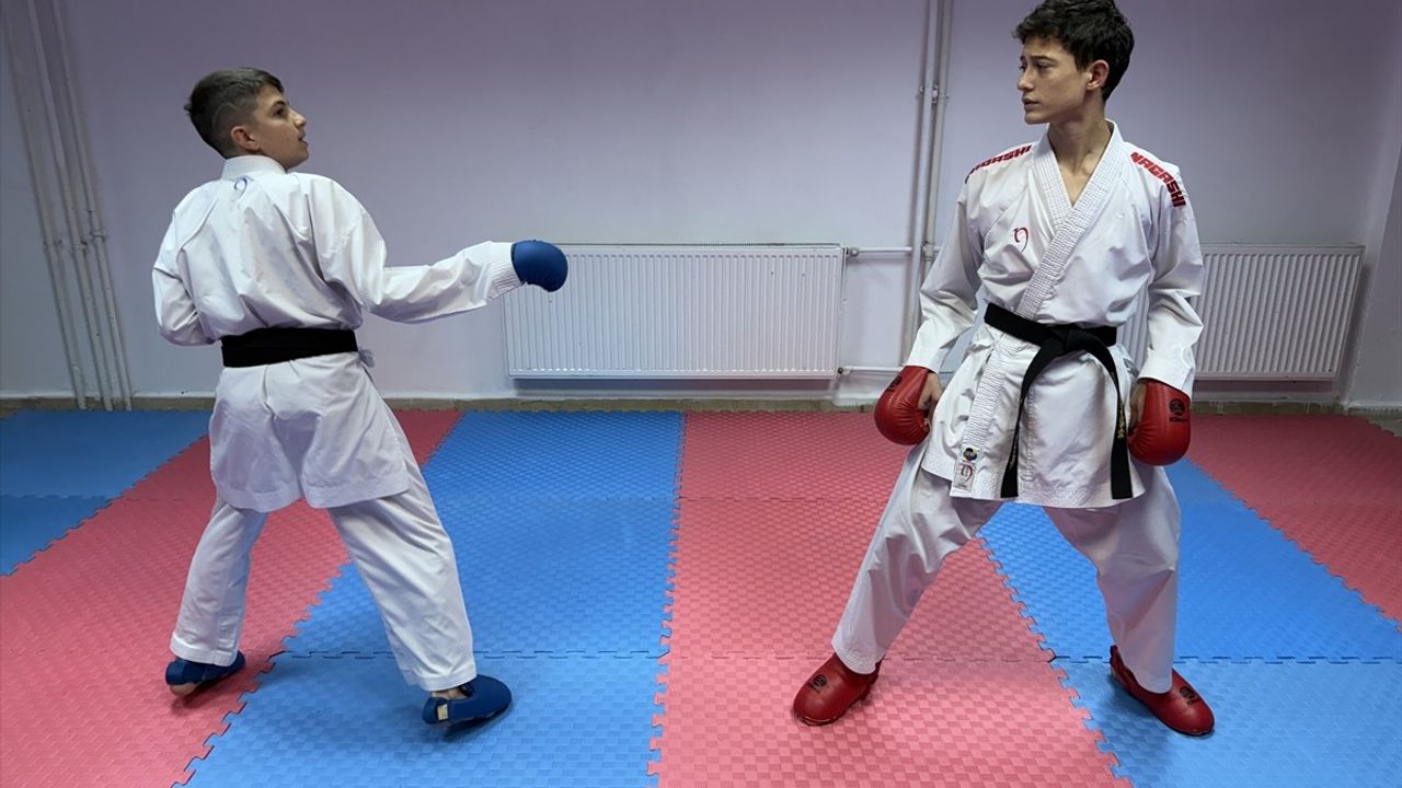 13 Yaşındaki Karateci Mehmet Taş, 4 Yılda 20 Madalya Kazandı