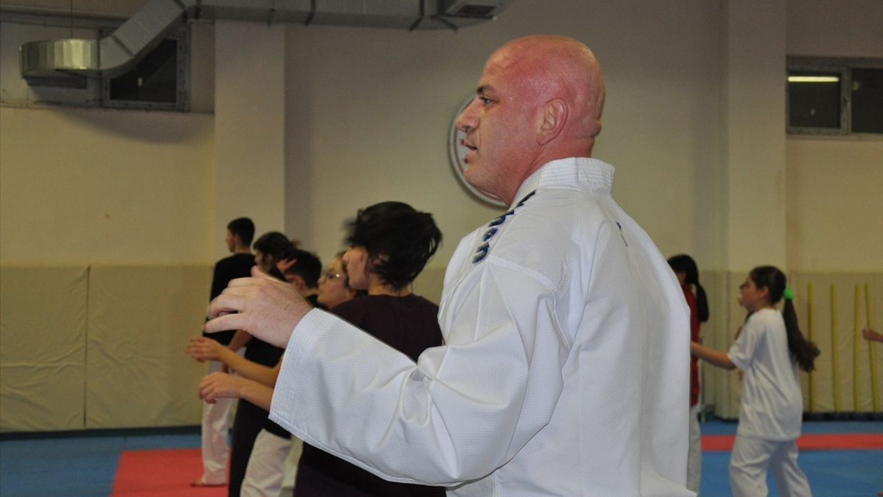 41 Yaşındaki Bankacı Mehmet Altunoğlu, Karate Kariyerine Veteran Kategorisinde Devam Ediyor