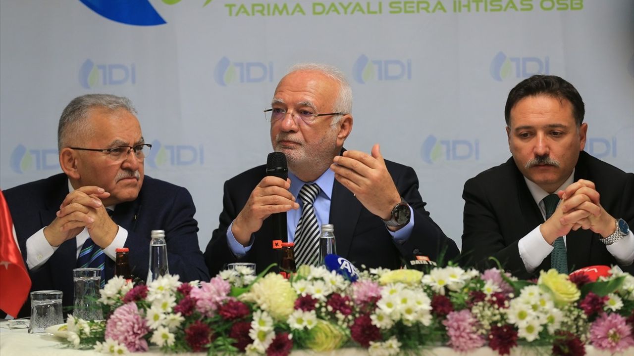 AK Parti Genel Başkanvekili Elitaş'tan Kayseri'de Yenilenebilir Enerji ve Tarım Projeleri Açıklaması