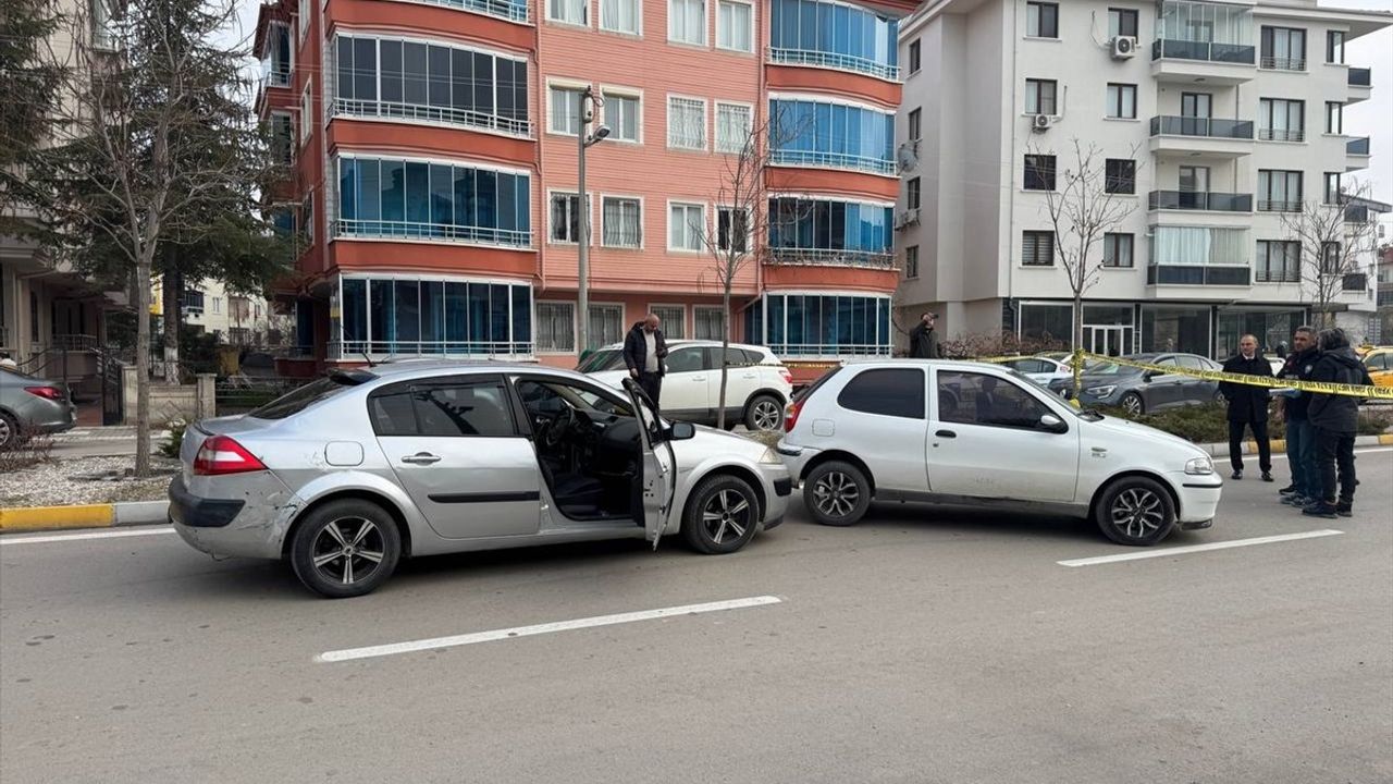 Aksaray'da Bıçaklı Kavga: 1 Kişi Ağır Yaralandı