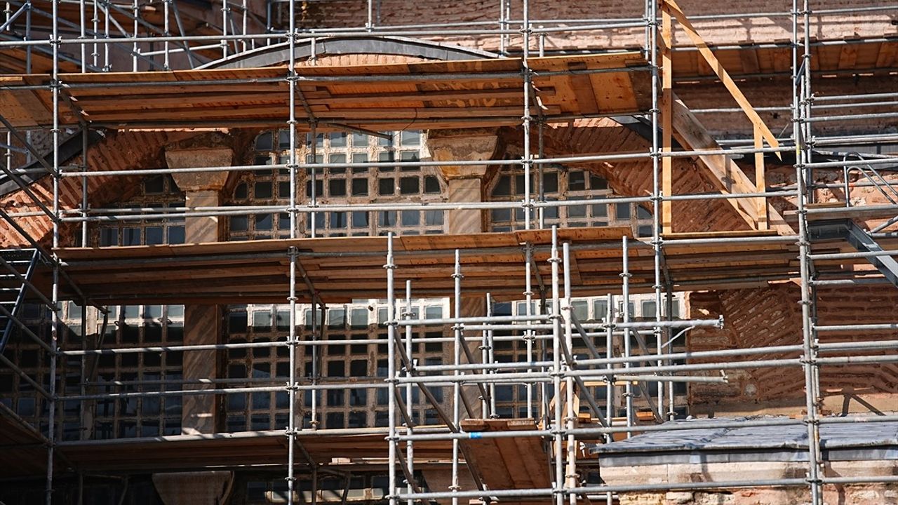 Ayasofya-i Kebir Cami-i Şerifi'nde Kubbe Restorasyonu Başlıyor