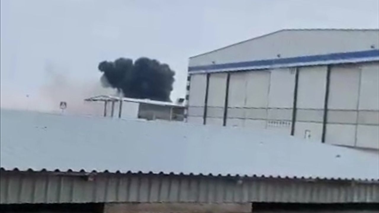 Azerbaycan Hava Yollarına ait uçak Kazakistan'da düştü