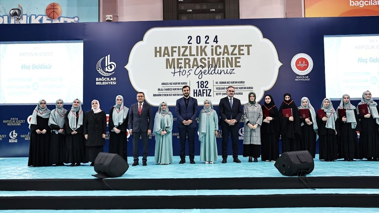 Bağcılar'da Hafızlık Eğitimi Tamamlayan 182 Kız Öğrenciye İcazet Belgesi Verildi