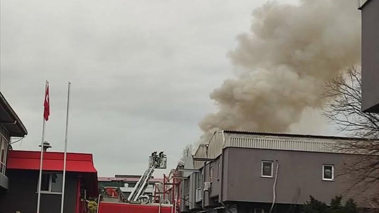 Bahçelievler'de Matbaa Kalıp Atölyesinde Yangın Çıktı