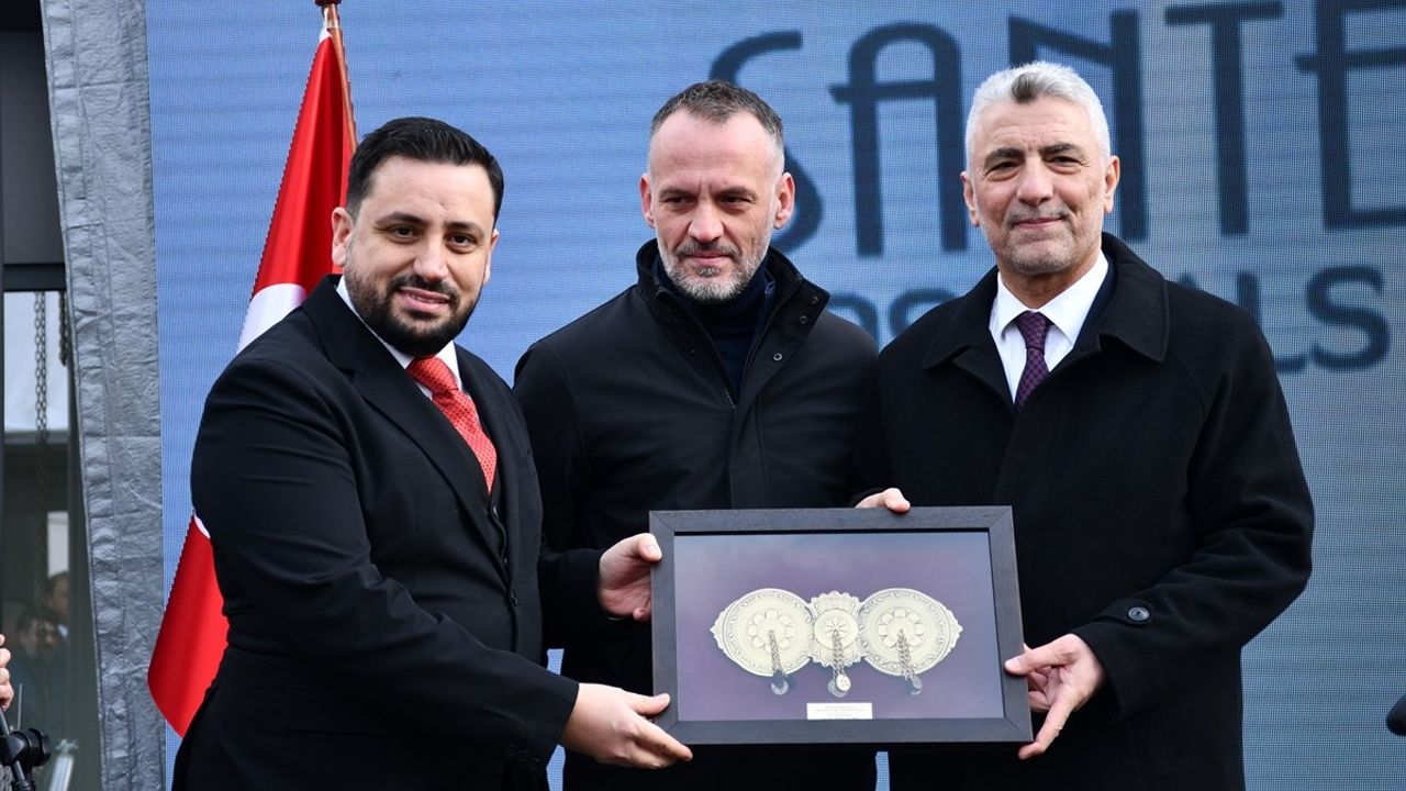 Bakan Bolat, Kuzey Makedonya'da Sante Plus Hastanesi'nin Yeni Şubesinin Açılışına Katıldı