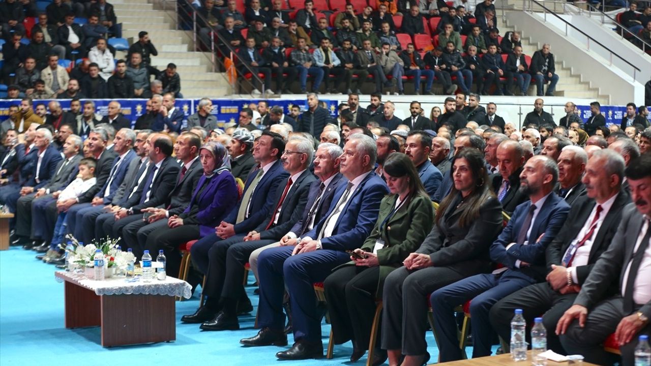 Bakan Uraloğlu Hakkari'de AK Parti 8. Olağan İl Kongresi'nde Konuştu
