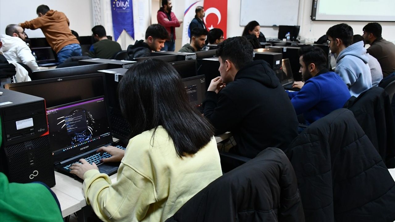Batman'da Siber Güvenlik Eğitimi: 'Siber Muhafızlar' Yetiştiriliyor