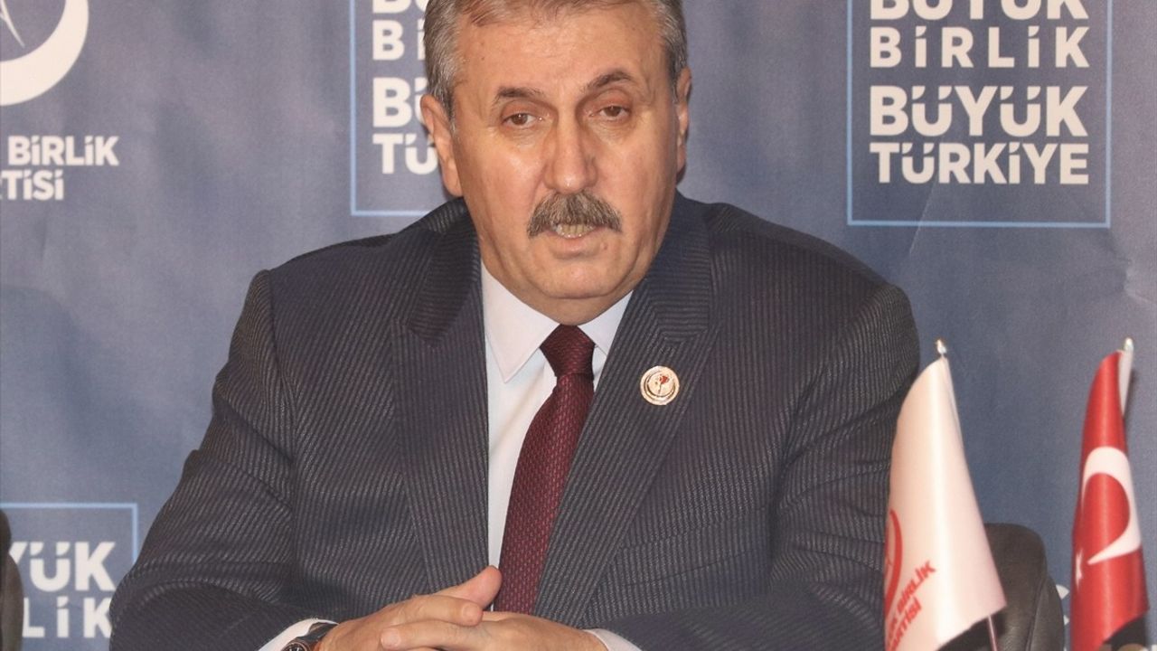 BBP Genel Başkanı Destici: 'Türkiye, darbeci anayasadan kurtulmalı'