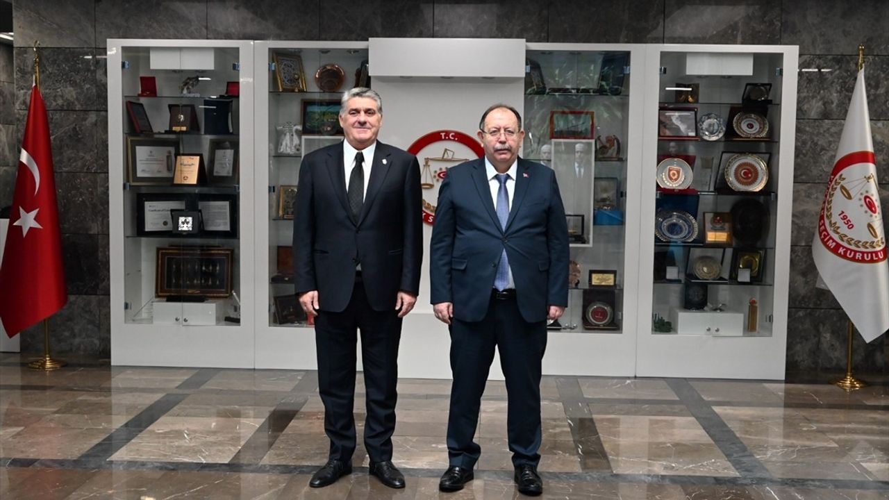 Beşiktaş Kulübü Başkan Adayı Serdal Adalı'dan YSK Başkanı Yener'e Ziyaret