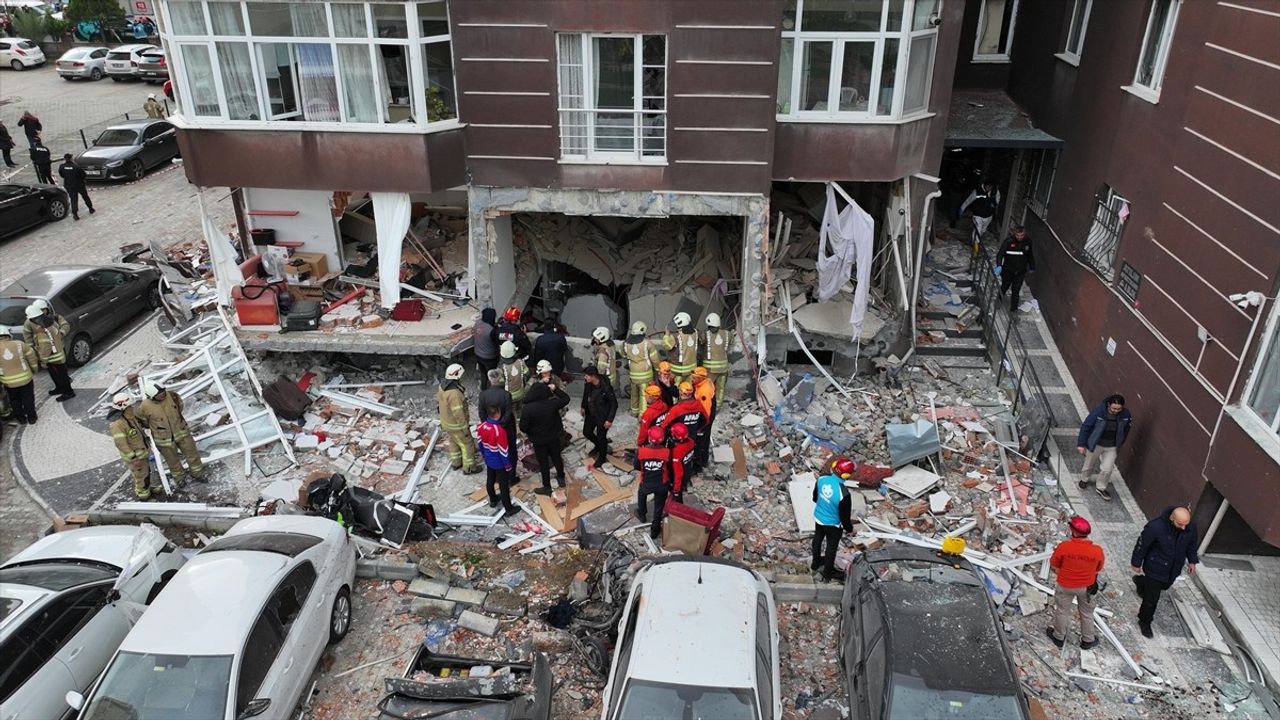Beylikdüzü'nde Doğal Gaz Patlaması: 1 Ölü, 3 Yaralı