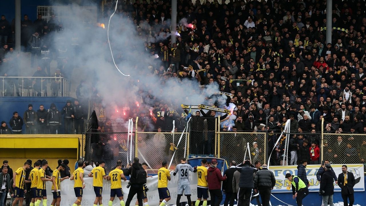 Bitlis'teki Amatör Lig Maçında Kavga Çıktı