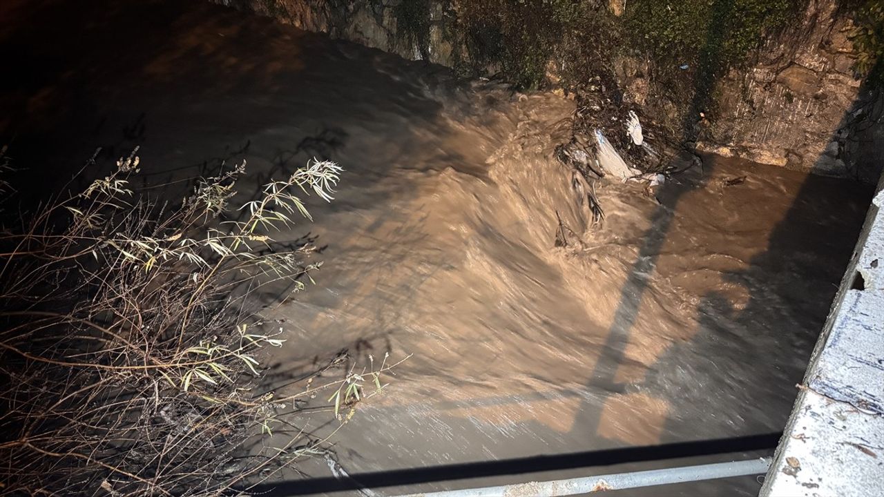 Bodrum'da Kuvvetli Yağış Sonrası Su Baskınları