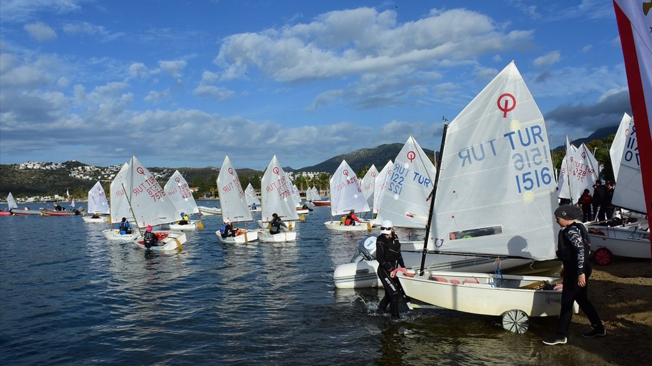 Bodrum'da Yosun Cup Yelken Yarışları Start Aldı