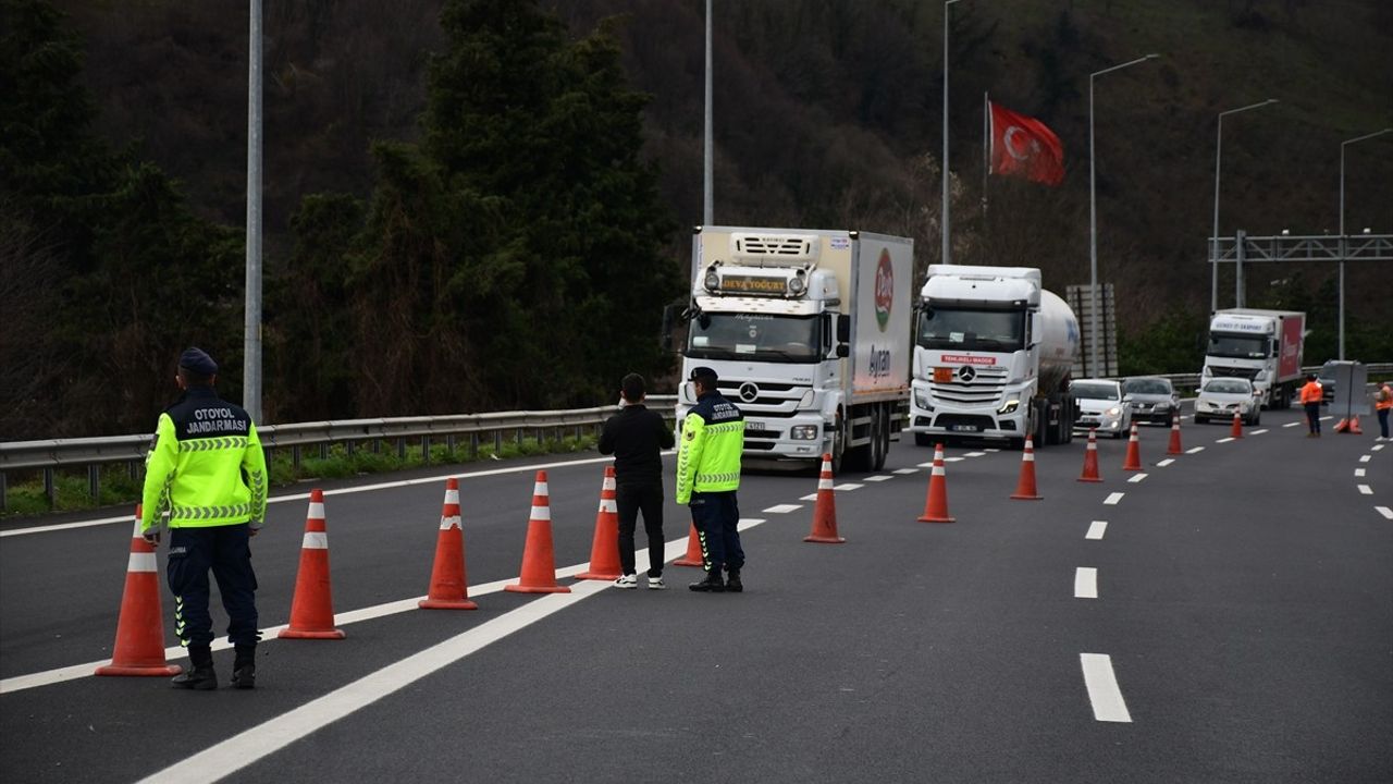 Bolu Dağı Tüneli'nde Plaka Tanıma Sistemi Kurulumu Nedeniyle Ulaşıma Kısıtlama