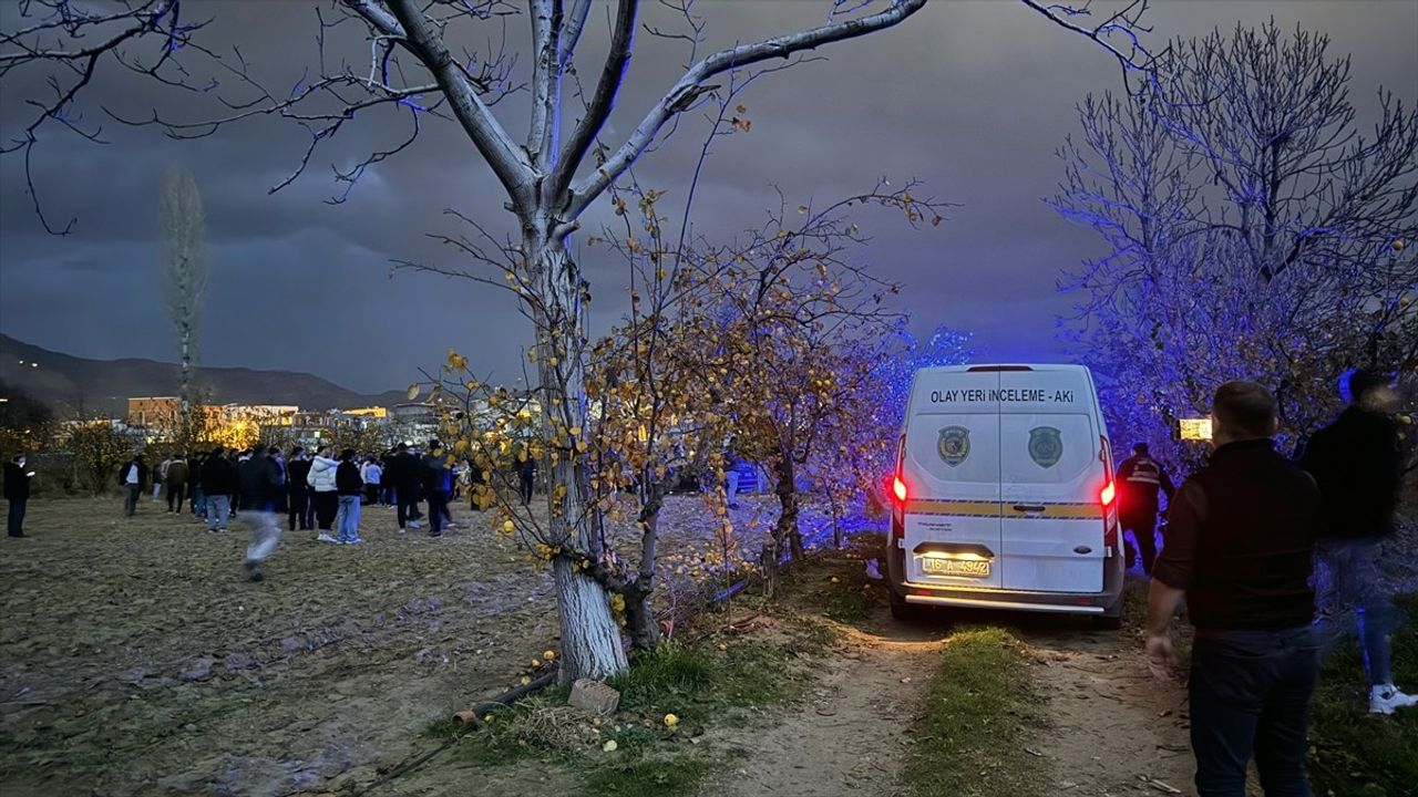 Bursa'da Boşanma Aşamasındaki Eşini Vuran Kişi İntihar Etti