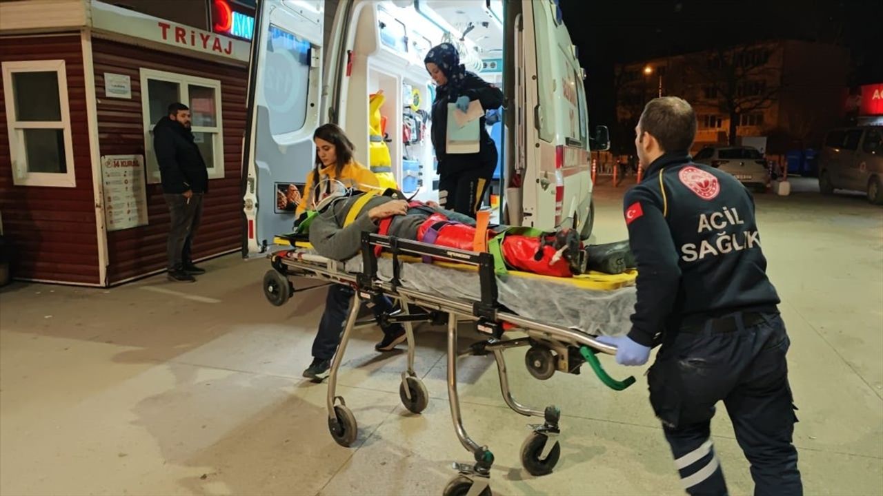 Bursa İnegöl'de Asansör Boşluğuna Düşen İşletme Sahibi Yaralandı