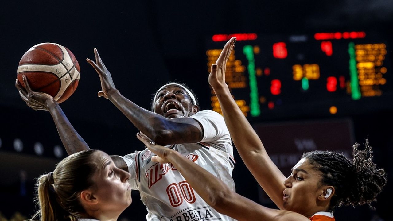 ÇBK Mersin, FIBA Kadınlar Avrupa Ligi'nde Beretta Famila Schio'yu Farklı Geçti