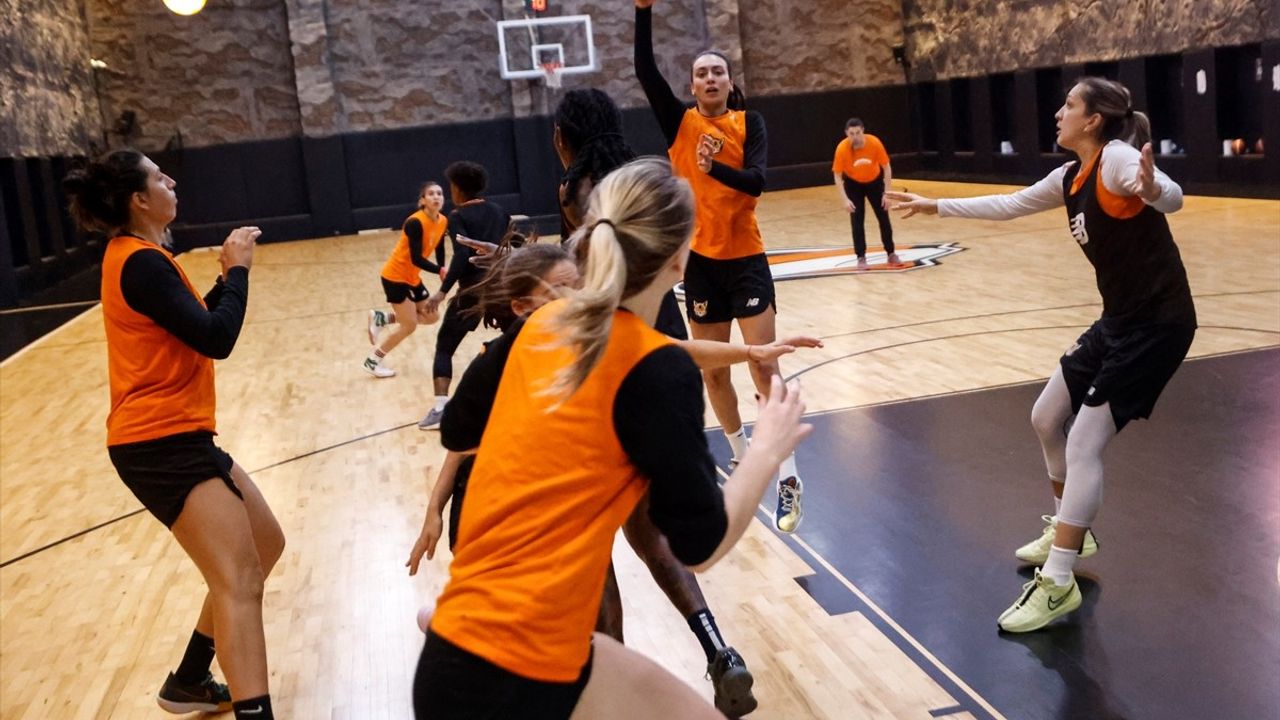 ÇBK Mersin Kadın Basketbol Takımı, Cumhurbaşkanlığı Kupası'nda Fenerbahçe ile Karşılaşıyor