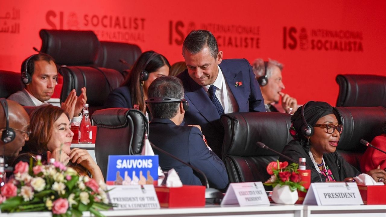 CHP Genel Başkanı Özgür Özel, Fas'ta Sosyalist Enternasyonal Konsey Toplantısı'nda Göç Sorununa Dikkat Çekti