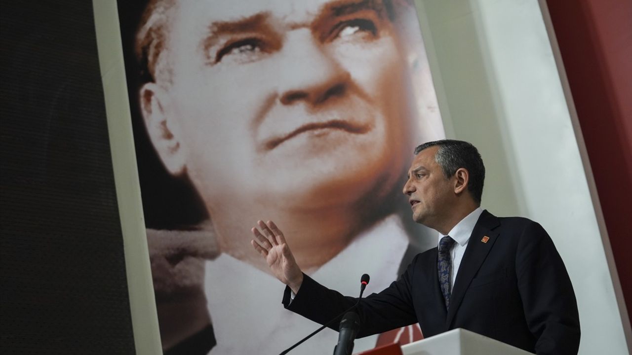 CHP Genel Başkanı Özgür Özel, Suriye Politikasını ve Asgari Ücret Tartışmalarını Değerlendirdi