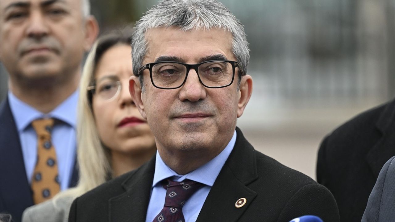 CHP, Öğretmenlik Mesleği Kanunu'nun İptali İçin AYM'ye Başvurdu