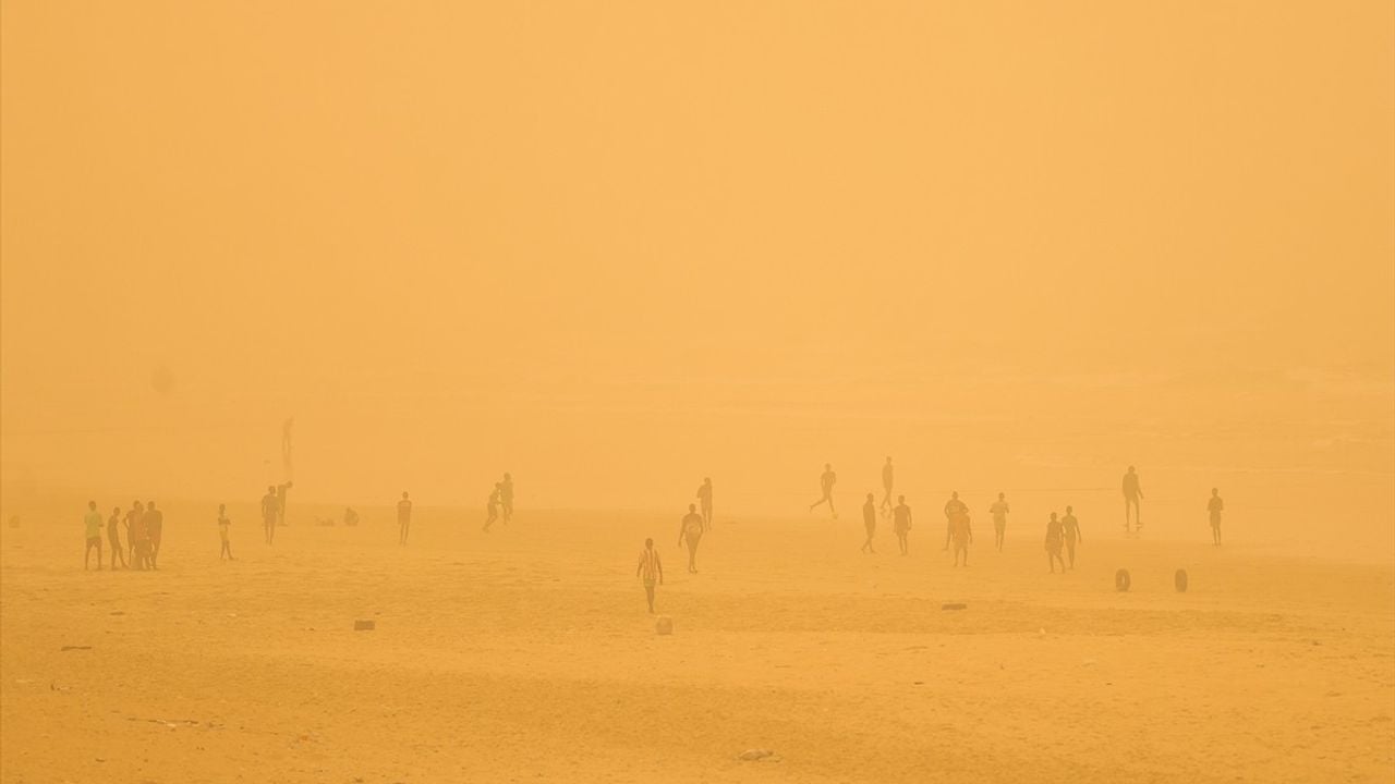 Dakar'da Hava Kalitesi Tehlikeli Seviyede: Toz Bulutları Sorunu