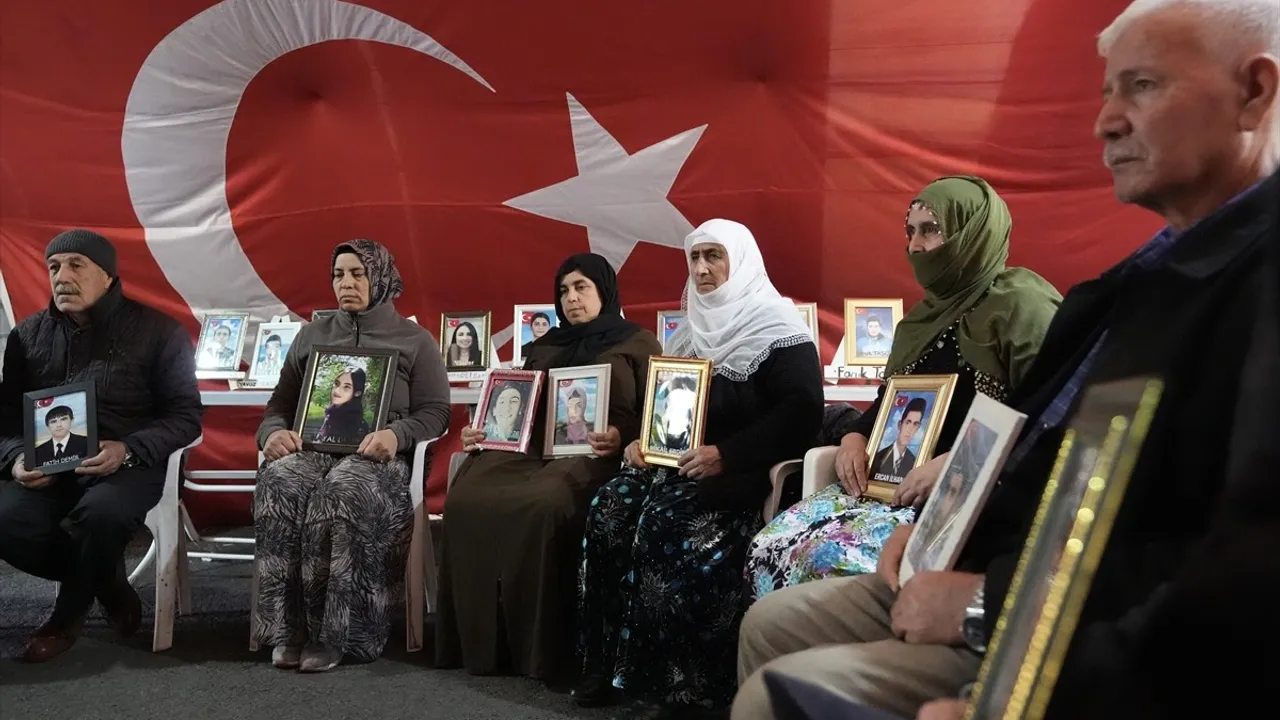 Diyarbakır Anneleri, Evlatlarına Kavuşmak İçin Nöbette