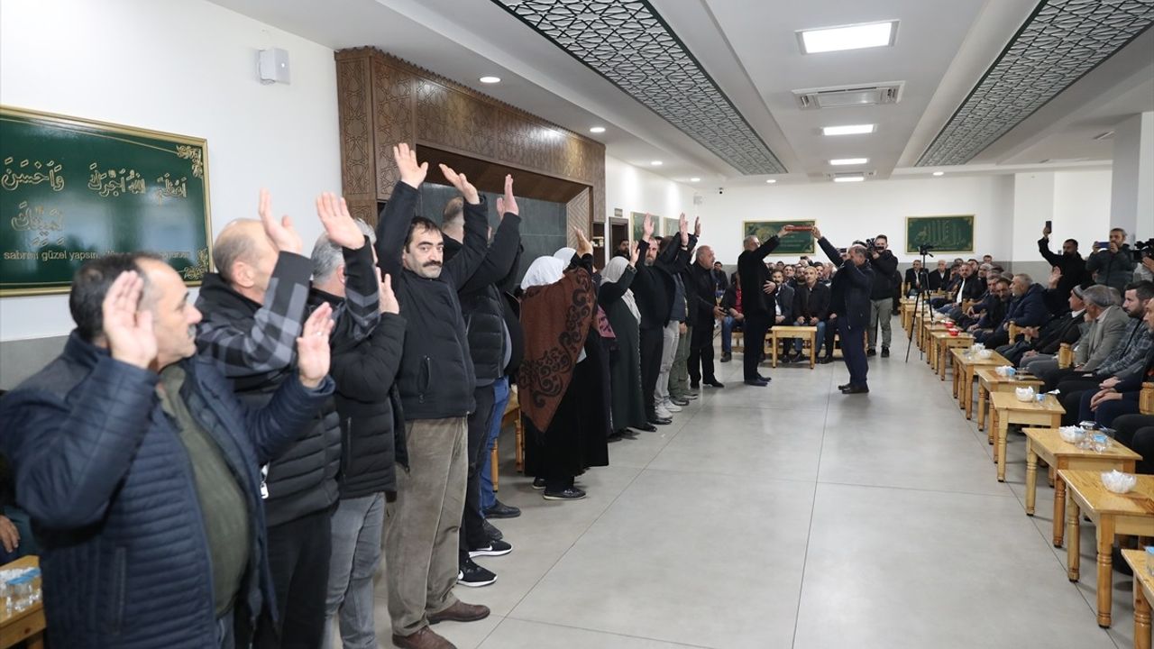 Diyarbakır'da İki Aile Arasındaki Husumet Barışla Noktalandı