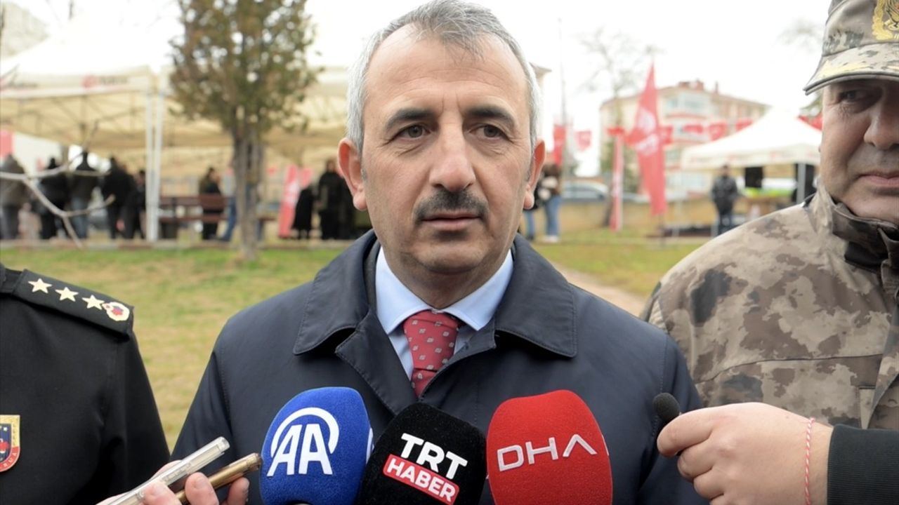 Edirne'de Otopark Vasfı Olmayan Alanlar Kapatıldı