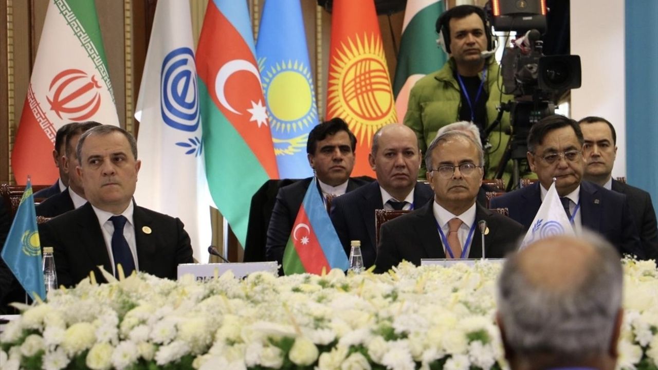 EİT Toplantısında Ekonomik İşbirliğinin Güçlendirilmesi Vurgulandı