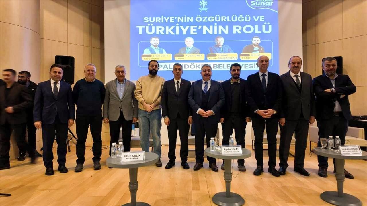 Erzurum'da 'Suriye'nin Özgürlüğü ve Türkiye'nin Rolü' Paneli Düzenlendi