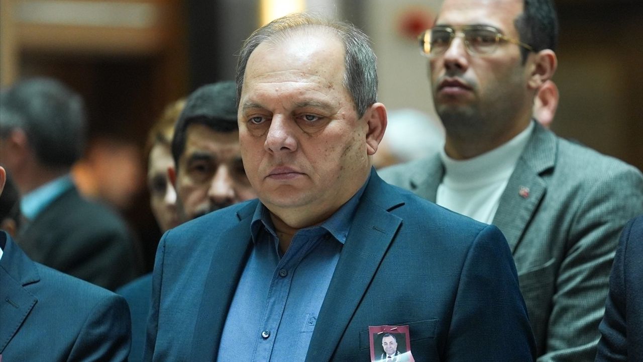 Eski AYM Başkanvekili Burhan Üstün Son Yolculuğuna Uğurlandı