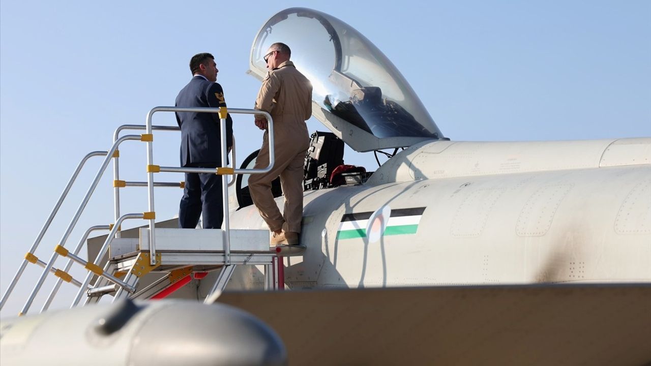 Eurofighter Typhoon Savaş Uçakları Mürted Hava Üssü'ne İndi