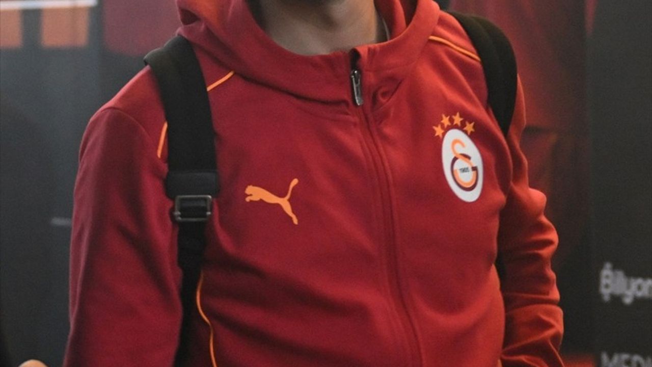 Galatasaray Kayseri'ye Ulaştı: Taraftarlar Karşılamada Bulundu