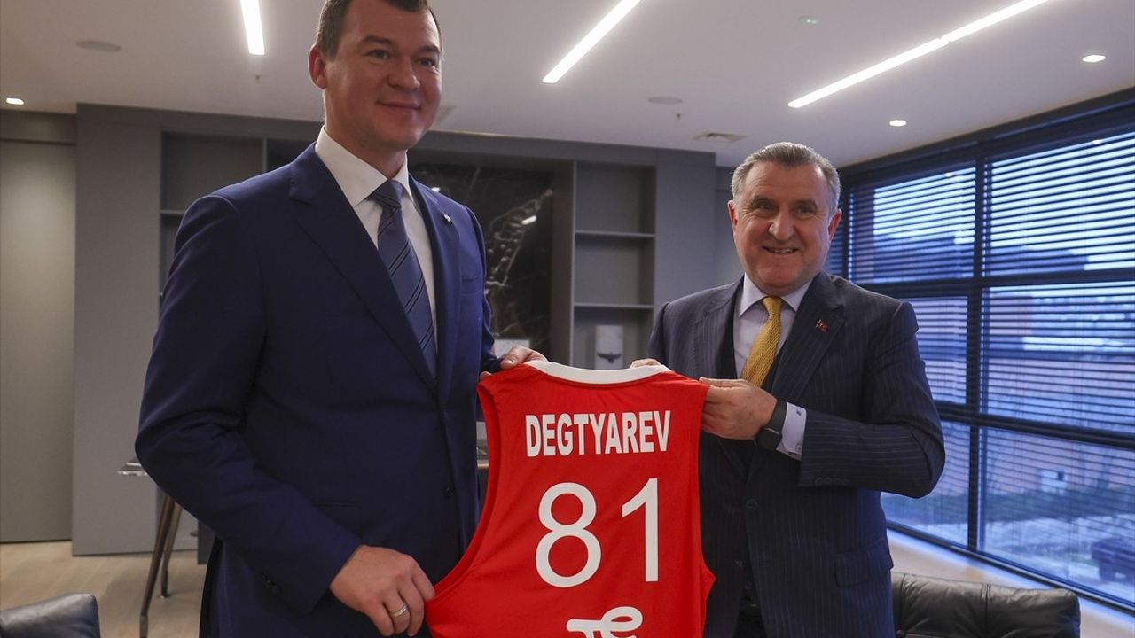 Gençlik ve Spor Bakanı Bak, Rus Mevkidaşı Degtyarev'i İstanbul'da Ağırladı