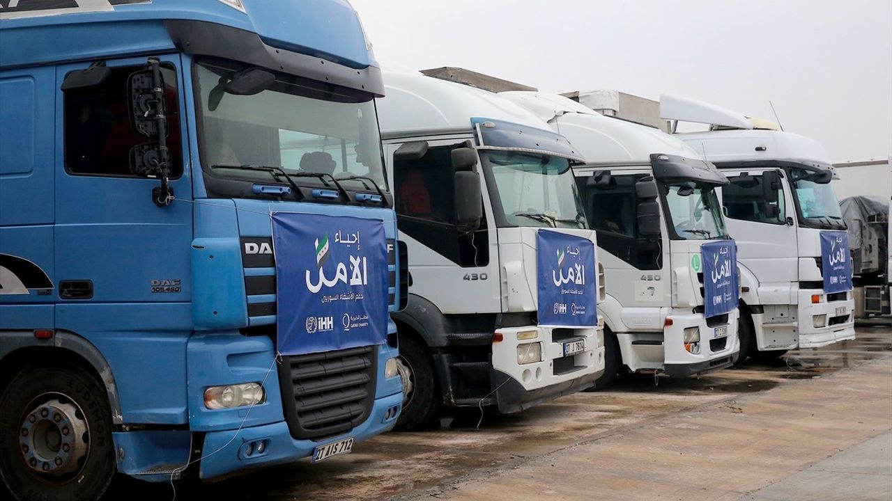 Hatay'dan Suriye'ye 24 Yardım Tırı Gönderildi