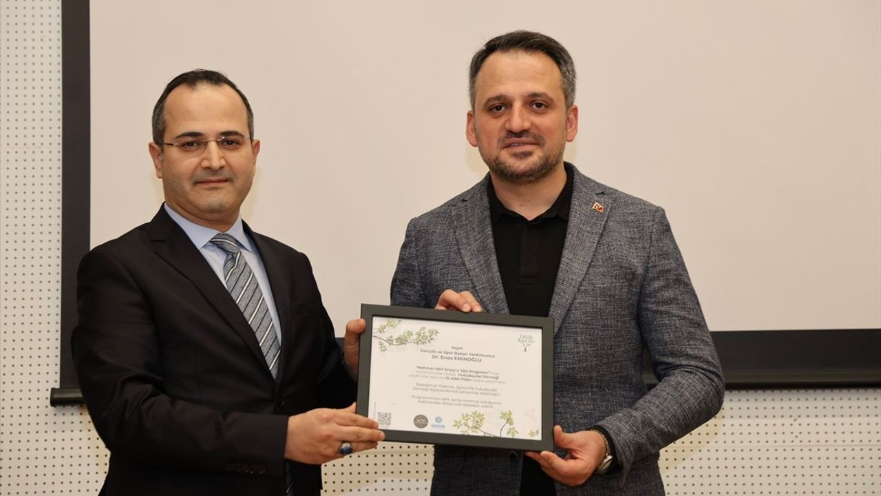 Hukukçular Derneği'nden Mehmet Akif Ersoy'u Anma Programı