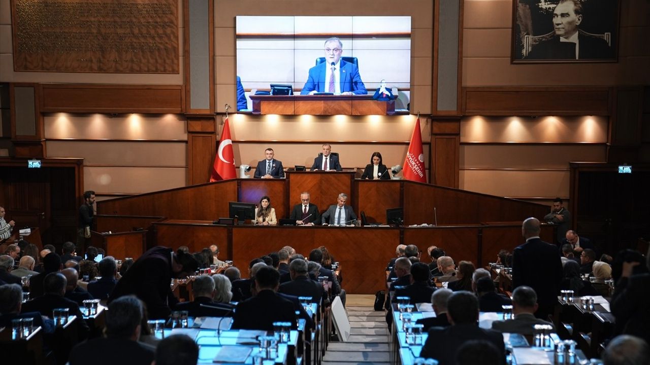 İBB Meclisinde Arızalı Yürüyen Merdiven ve Asansörlere İlişkin Soru Önergesi Kabul Edildi