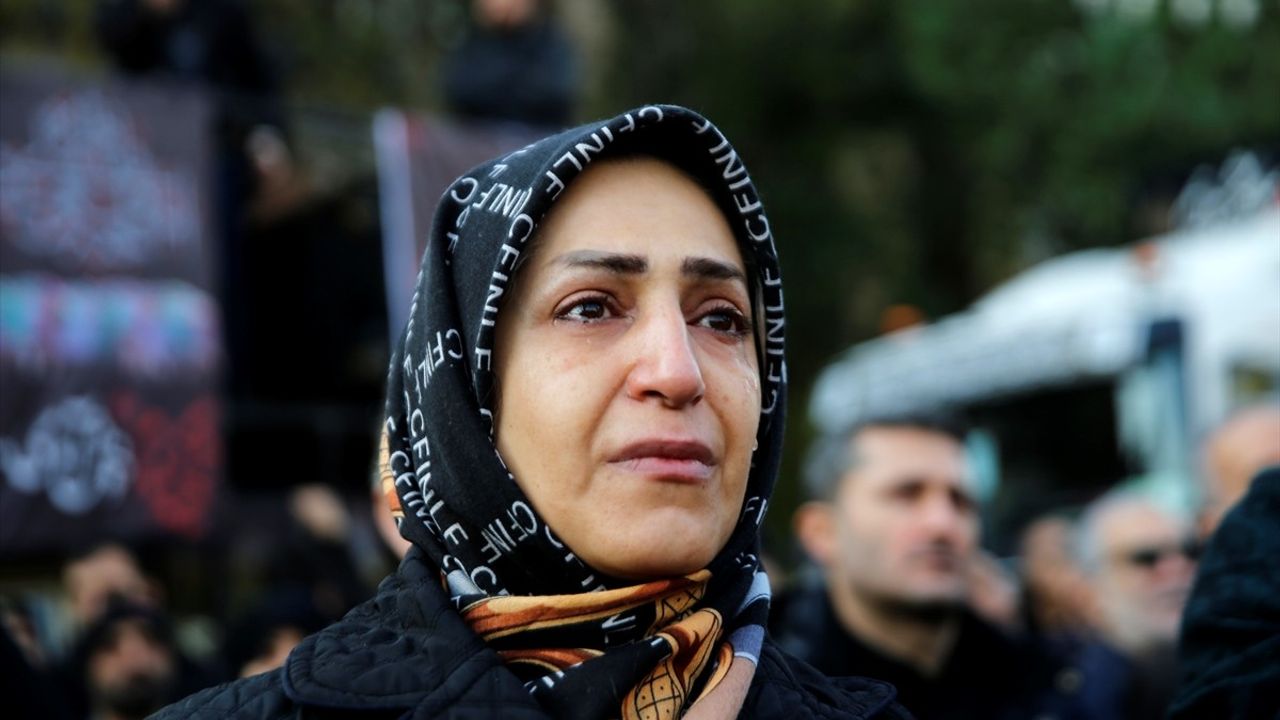 İran-Irak Savaşı'nda Hayatını Kaybeden 300 Asker İçin Cenaze Töreni Düzenlendi