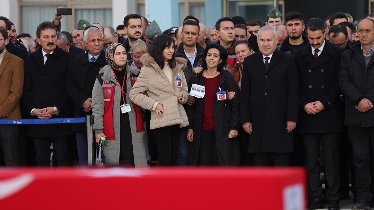 Isparta'daki Helikopter Kazasında Şehit Olan Askerlerin Cenazeleri Memleketlerine Uğurlandı