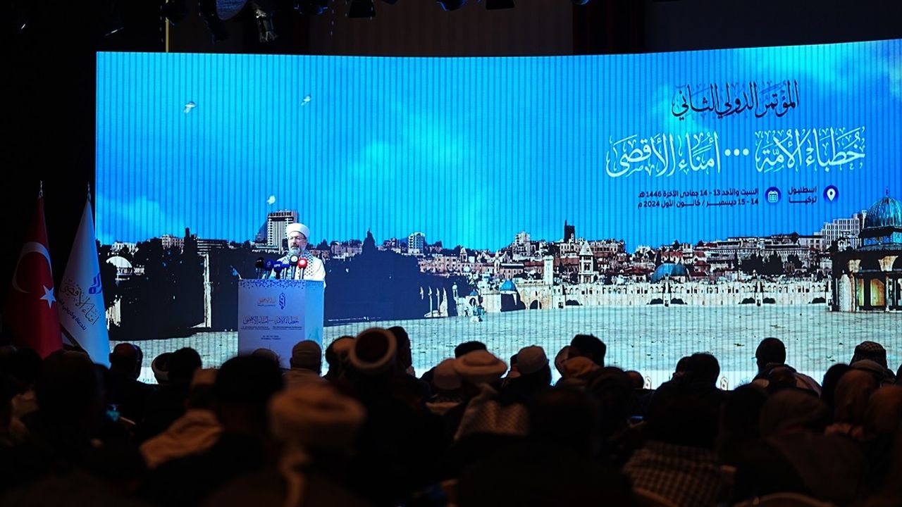 İstanbul'da '2. Uluslararası Ümmetin Hatipleri ve Aksa Muhafızları Konferansı' Başladı