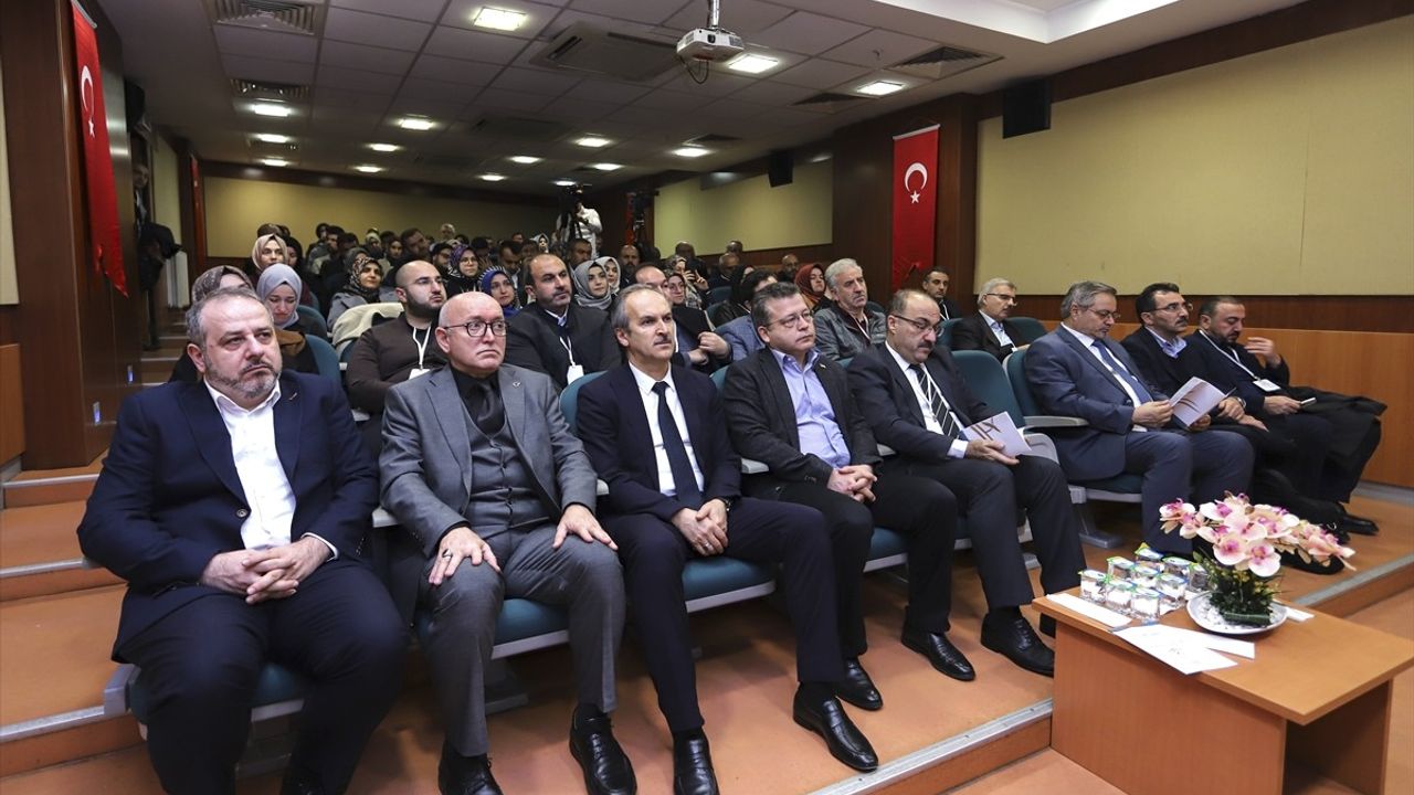 İstanbul'da Kur'an-ı Kerim Öğretimi Çalıştayı Düzenlendi