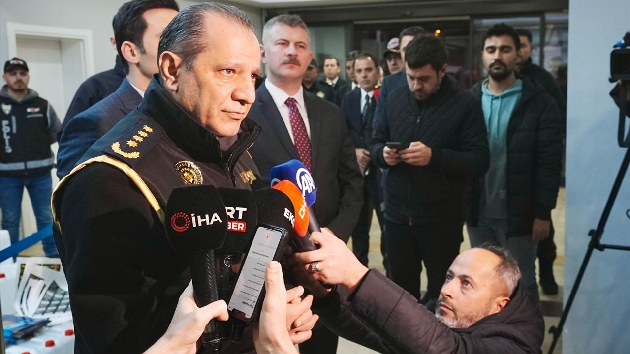 İstanbul Emniyet Müdürü, Kaçak İçki Operasyonları Hakkında Açıklama Yaptı