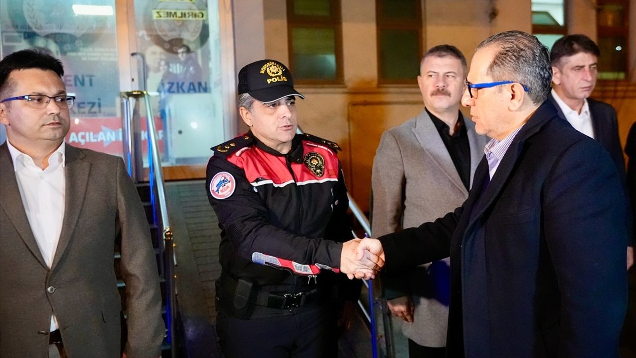 İstanbul Emniyet Müdürü Yıldız, Sultangazi'de Asayiş Uygulamalarını Denetledi