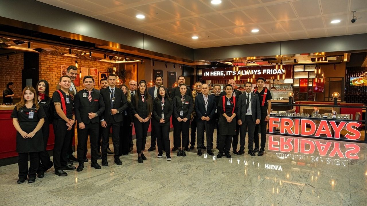 İstanbul Sabiha Gökçen Havalimanı'nda TGI Fridays Restoranı Açıldı