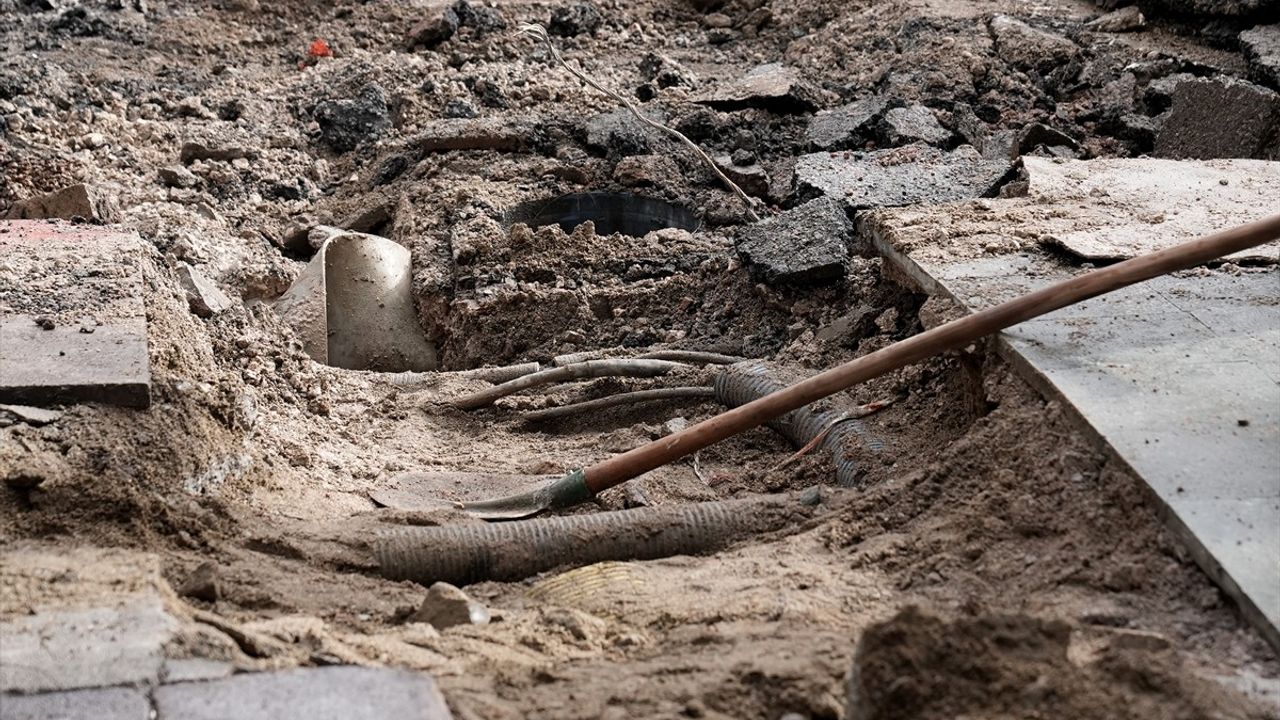 İzmir'de Elektrik Akımına Kapılan İki Kişinin Ölümüne İlişkin Keşif Yapıldı