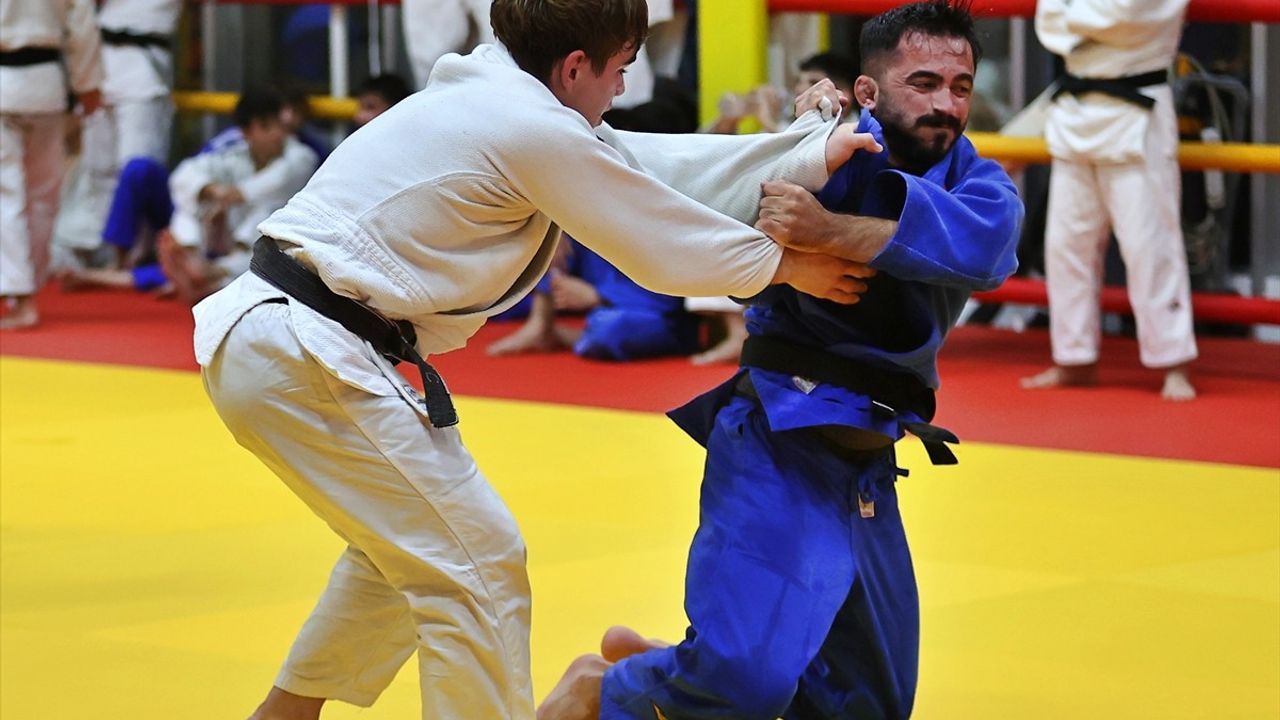 Judonun 'Altın Çocuğu' Mihraç Akkuş'un 2028 Olimpiyatları Hedefi