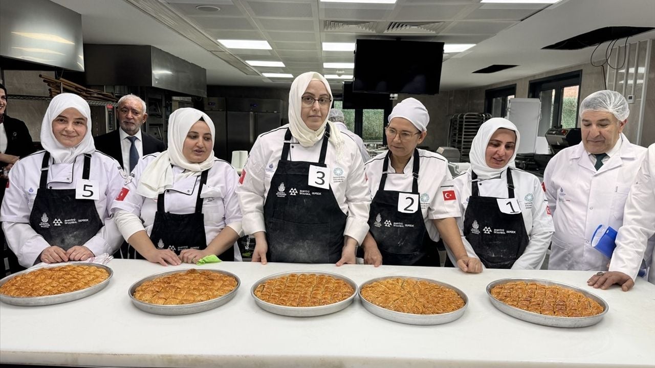 Kadın Ustalar, En İyi Baklavayı Yapmak İçin Yarıştı