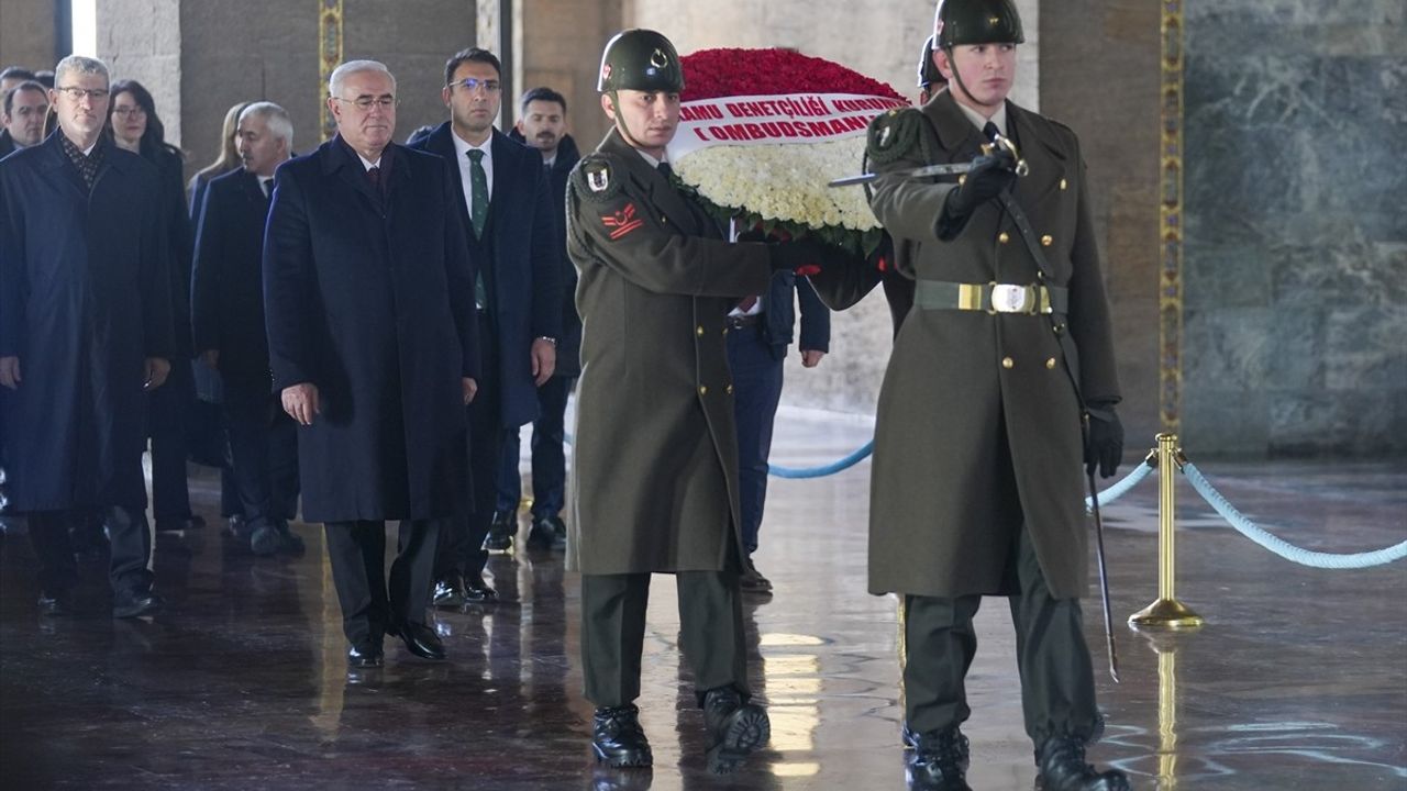 Kamu Başdenetçisi Mehmet Akarca, Anıtkabir'i Ziyaret Etti