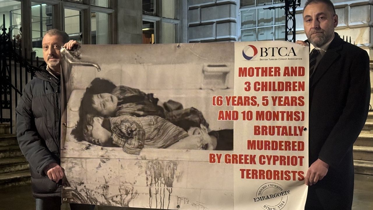 Kanlı Noel Katliamı'nın 61. Yıldönümünde Londra'da Anma Töreni Düzenlendi